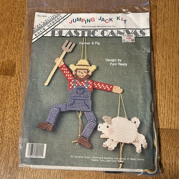 4 New Vintage 1991 Plastic Canvas Old Fashioned Moveable Pull-Toy by Back Street - Picture 9 of 11